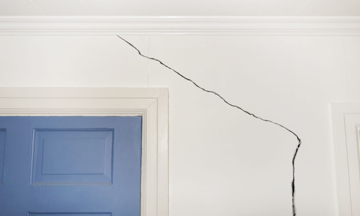 Why Does Plaster Crack?